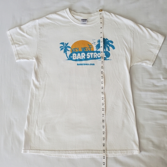 Gildan Key West Bar Stroll Tee, M, White w/Yellow & Blue - Picture 3 of 6